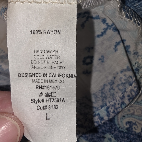 Patchwork Floral Sleeveless Blouse - Picture 5 of 5